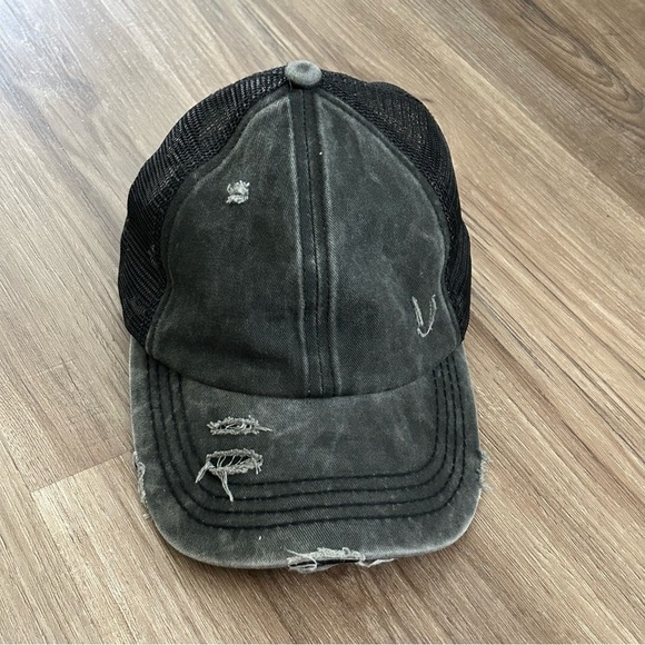 C.C Exclusive Charcoal Gray NLACK Acid Wash Distressed PonyTail Trucker Hat OS - Picture 8 of 8